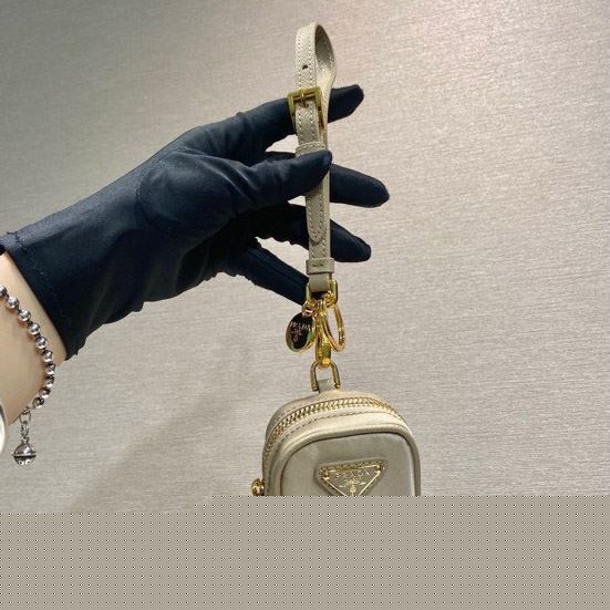 Pra*a top handle bags